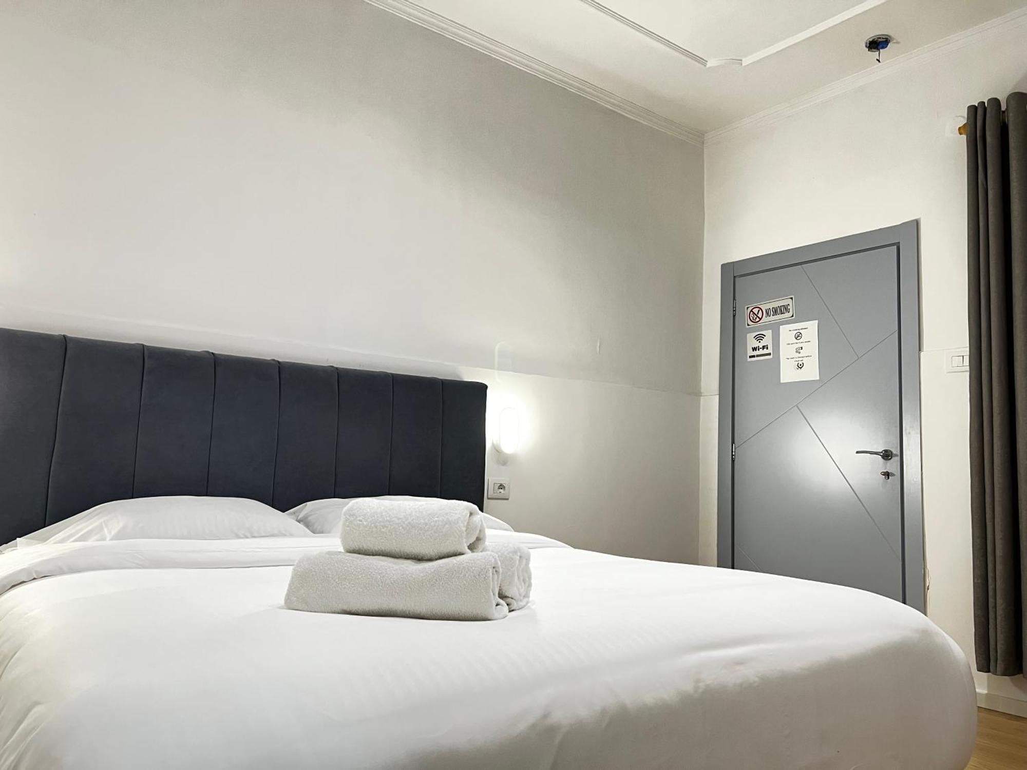 Tirana Square Hotel 外观 照片