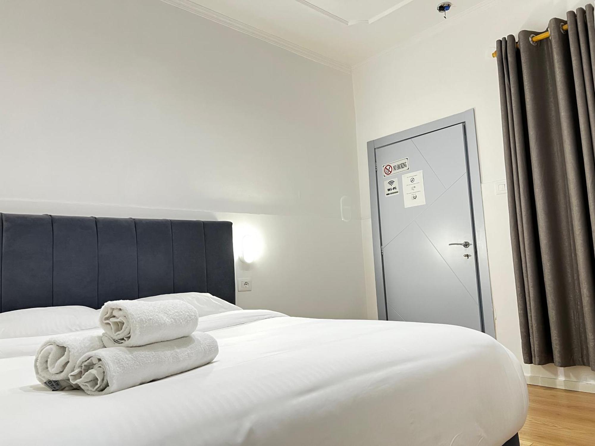 Tirana Square Hotel 外观 照片